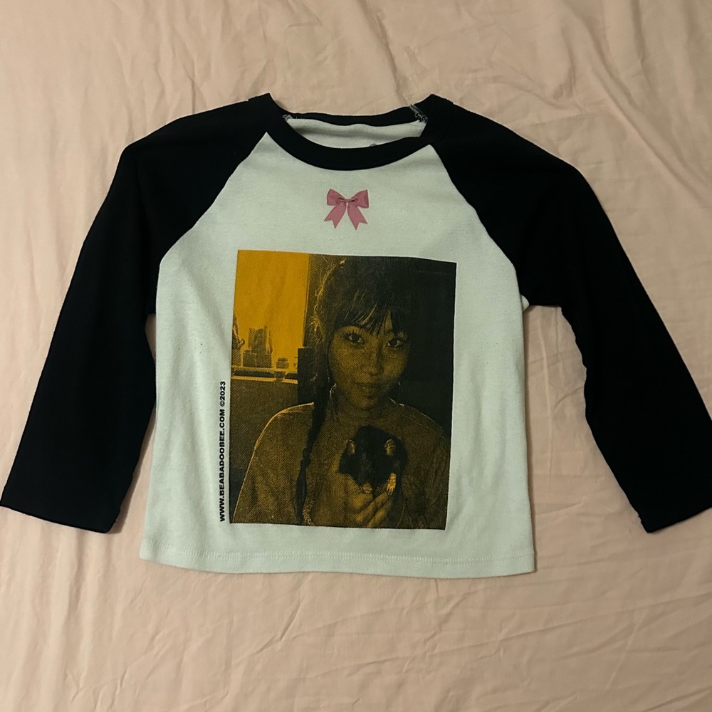 beabadoobee raglan merch long sleeve
